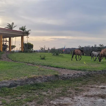 Hacienda en Los Volcanes